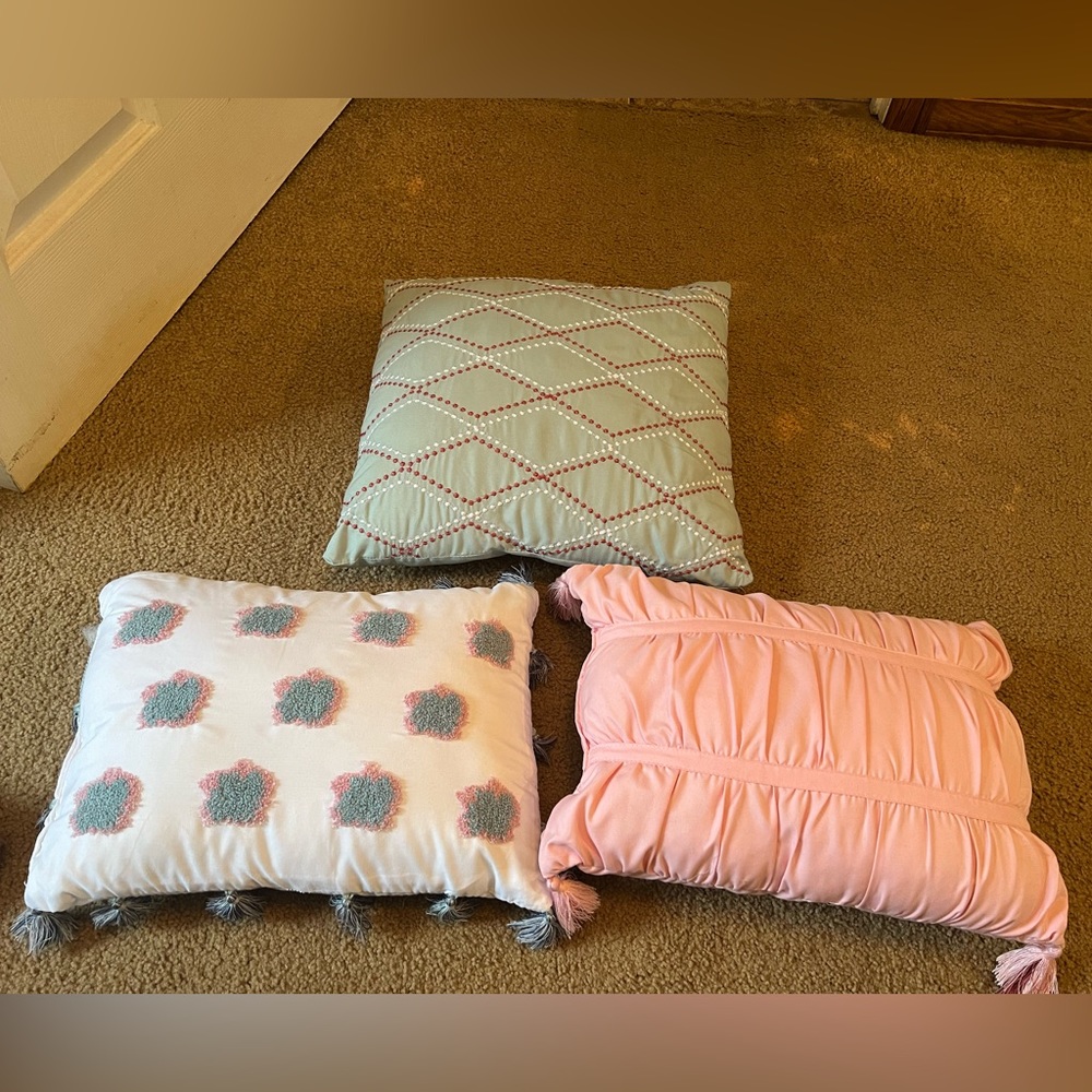 Throw pillows